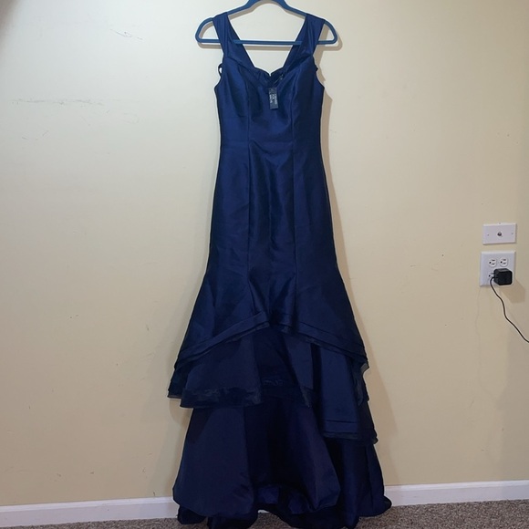 Womens New RARE XSCAPE Vintage Off-Shoulder
Mermaid Navy Evening Formal … - Picture 2 of 13